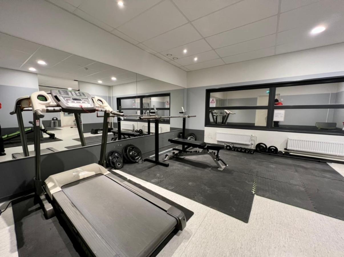 Suite - King Size Bed - Gym&Wifi - Indoor Parking Рованиеми Экстерьер фото